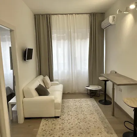 Bilocale San Giovanni Design Apartament *