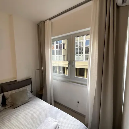 Bilocale San Giovanni Design Apartament * Rome